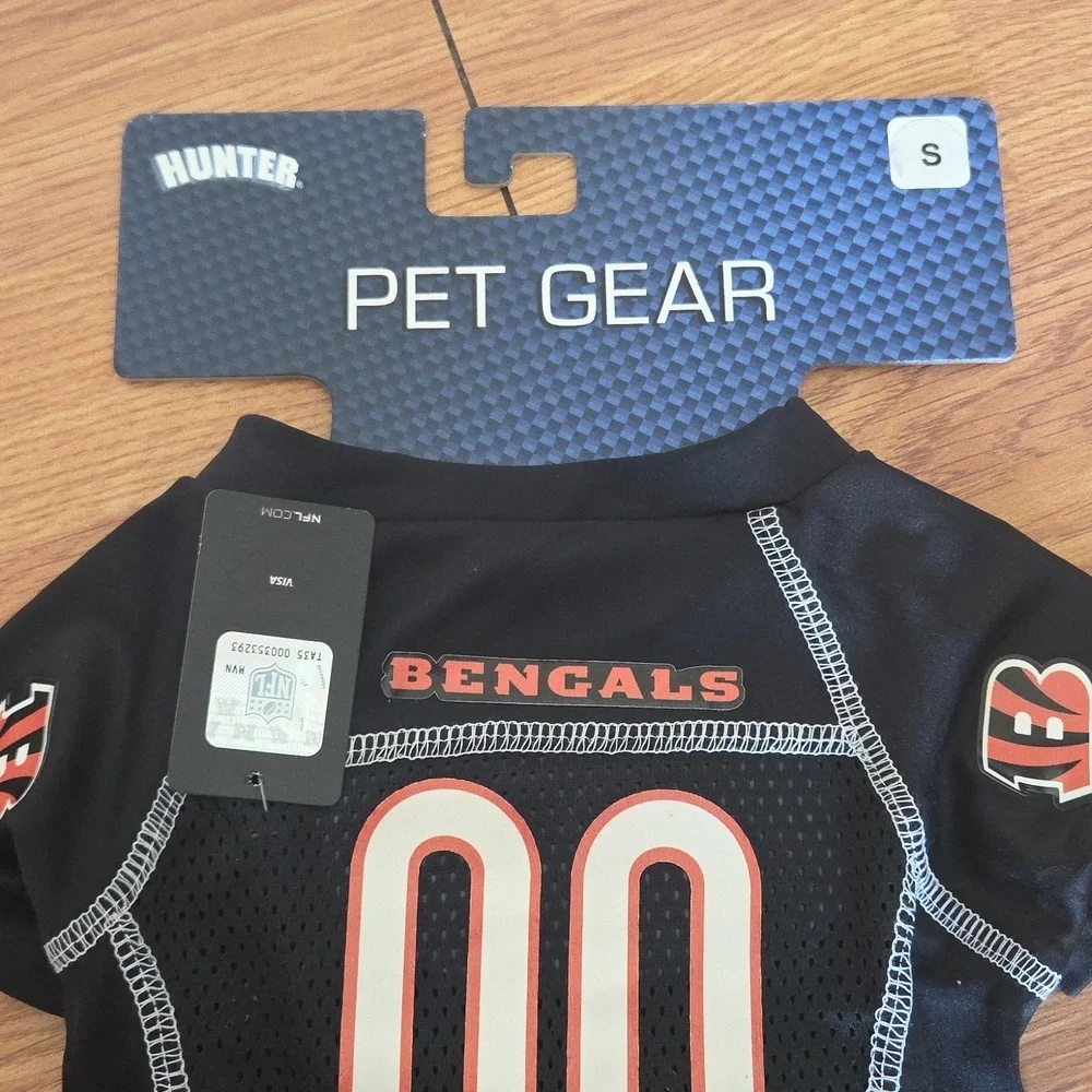 NFL Cincinnati Bengals Dog Jersey Small Tshirt Pet Gear Logo NWT Offical